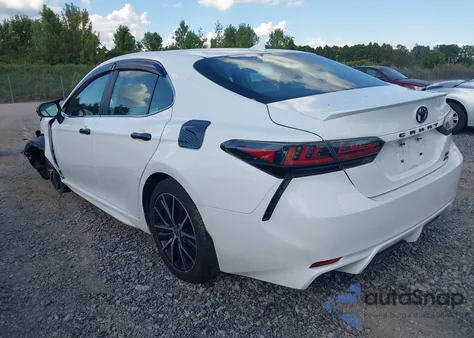 2021 Toyota Camry Se Awd z USA, uszkodzony, nr VIN 4T1T11BK7MU024885